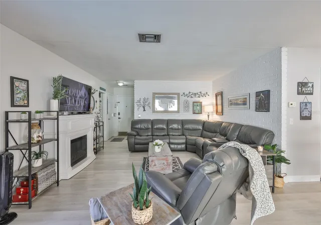 5th image of 13931 Dominica Dr, Seminole, FL 33776 | MLS# TB8463047