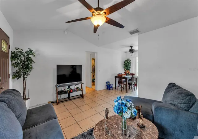 Photo 4 of Single family home for sale at 1733 Sandalwood Cir SW, Winter Haven, FL 33880 | MLS# L4958444 | Listing updated on 2026-06-24