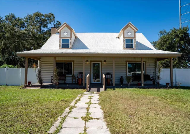 3rd image of 4599 Reynosa Dr Sw, Winter Haven, FL 33880 | MLS# S5141435