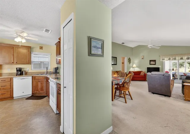 Photo 4 of Single family home for sale at 4900 Heron Run Cir, Leesburg, FL 34748 | MLS# G5106484 | Listing updated on 2026-09-27