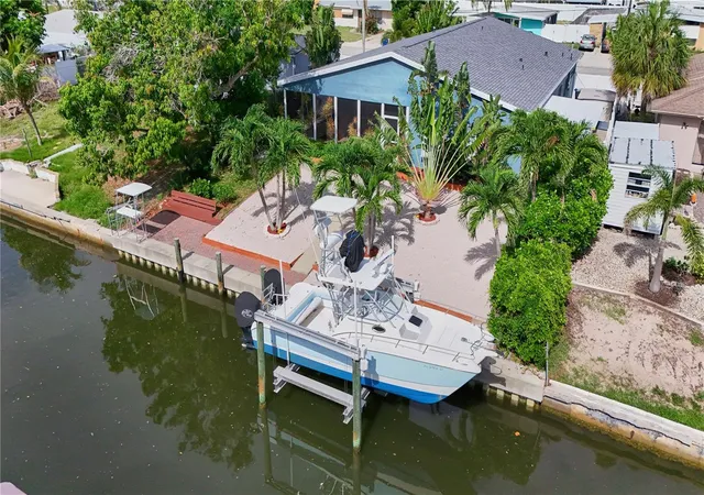 3rd image of 6811 Georgia Ave, Bradenton, FL 34207 | MLS# A4677733