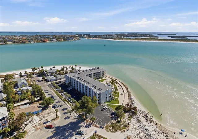 Homes for sale in St Pete Beach, FL | 200 1st Avenue, St Pete Beach, FL 33706 | Houzeo
