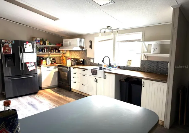 Photo 3 of Manufactured home for sale at 4126 W Bella Vista St, Lakeland, FL 33810 | MLS# A4677751 | Listing updated on 2026-05-14