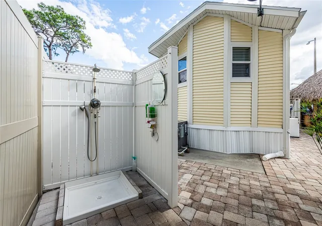 Homes for sale in Lutz, FL | 20300 Leonard Rd #33, Lutz, FL 33558 | MLS# TB8463260
