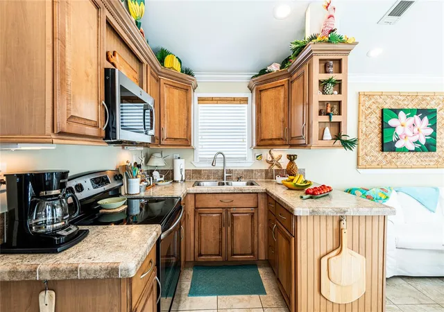Homes for sale in Lutz, FL | 20300 Leonard Rd #33, Lutz, FL 33558 | MLS# TB8463260