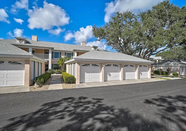 Photo 2 of Condo for sale at 4219 Caddie Dr E #204, Bradenton, FL 34203 | MLS# A4677758 | Listing updated on 2026-09-13