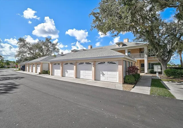Photo 3 of Condo for sale at 4219 Caddie Dr E #204, Bradenton, FL 34203 | MLS# A4677758 | Listing updated on 2026-09-13