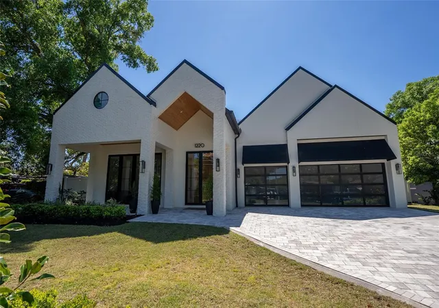 Photo 1 of Single family home for sale at 1220 Delaney Park Dr, Orlando, FL 32806 | MLS# O6372849 | Listing updated on 2026-07-26