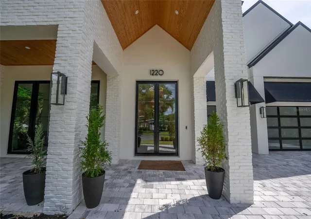 Photo 2 of Single family home for sale at 1220 Delaney Park Dr, Orlando, FL 32806 | MLS# O6372849 | Listing updated on 2026-07-26