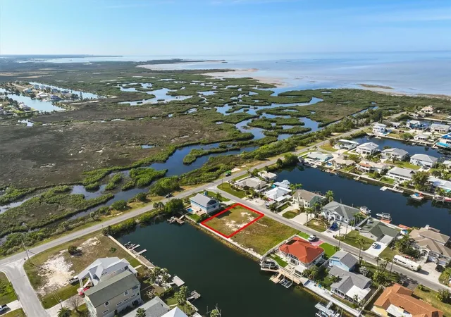 Homes for sale in Hernando Beach, FL | 4104 Camelia Dr, Hernando Beach, FL 34607 | MLS# W7881993