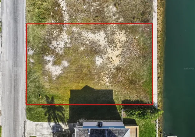 Homes for sale in Hernando Beach, FL | 4104 Camelia Dr, Hernando Beach, FL 34607 | MLS# W7881993