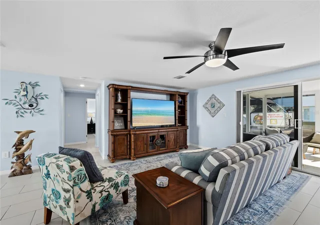 4th image of 744 Jungle Queen Wy, Longboat Key, FL 34228 | MLS# TB8463320