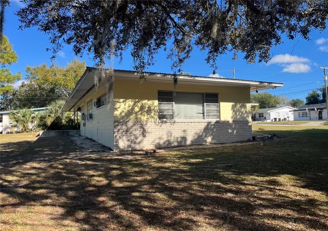3rd image of 214 W Osceola St, Clermont, FL 34711 | MLS# G5106524