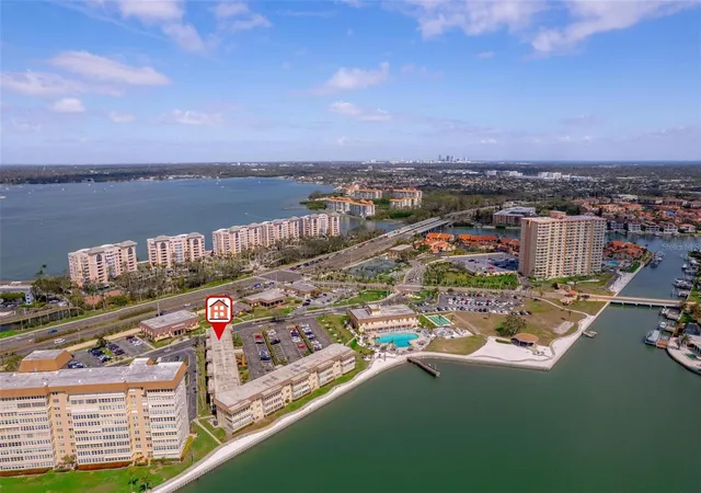 Listing Photo 2 - Condo for sale in building located at 5020 Brittany Dr S, St. Petersburg, FL 33715 - Unit #324