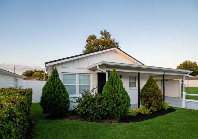 Homes for sale in Tampa, FL | 3321 W Palmetto St, Tampa, FL 33607 | MLS# TB8463372