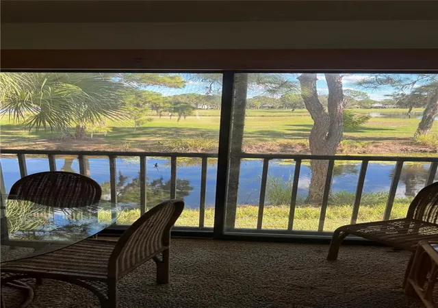 Listing Photo 5 - Condo for sale in building located at 4640 Weybridge, SARASOTA, FL 34235 - Unit #12