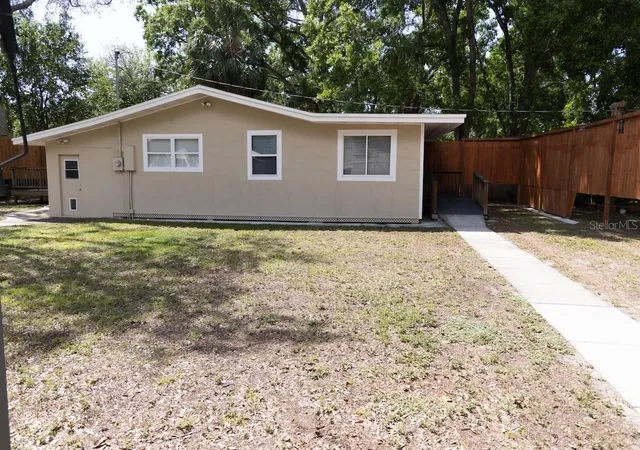 3rd image of 544 Farnum Dr, Tarpon Springs, FL 34689 | MLS# O6372895