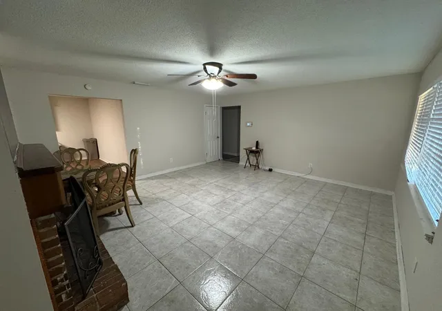 3rd image of 2211 Sunny View Dr, Oviedo, FL 32765 | MLS# O6372911