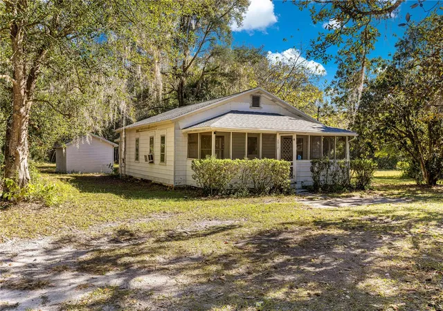 Photo 1 of Single family home for sale at 2917 Ne 14th Avenue, Ocala, FL 34479 | MLS# OM716439 | Listing updated on 2026-08-19