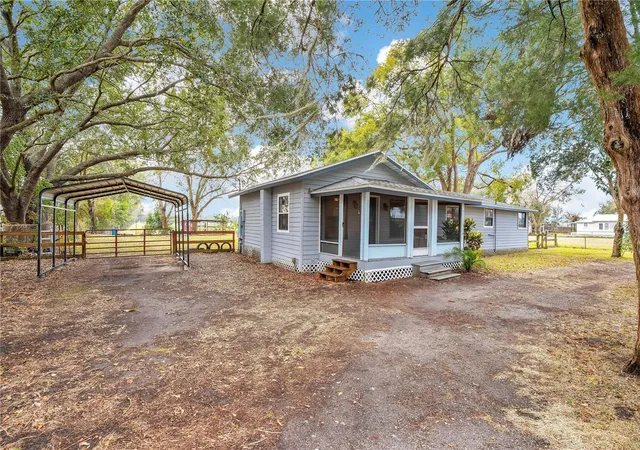 3rd image of 13713 Walden Sheffield Rd, Dover, FL 33527 | MLS# L4958476
