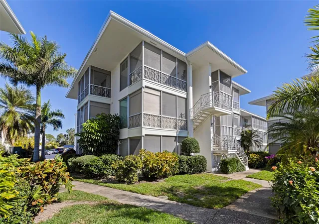 Photo 1 of Condo for sale at 1036 N Shore Dr Ne #1, Saint Petersburg, FL 33701 | MLS# TB8463460 | Listing updated on 2026-09-20
