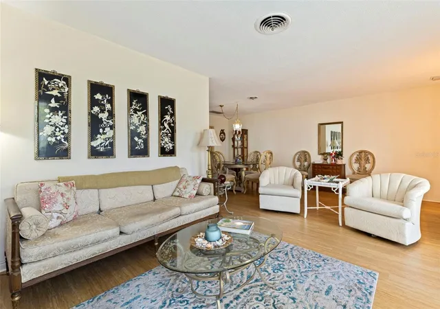 Listing Photo 5 - Condo for sale in building located at 1036 N Shore Dr Ne, St. Petersburg, FL 33701 - Unit #1