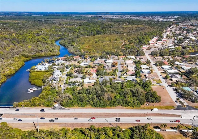 3rd image of 2099 Tamiami Trl N, Nokomis, FL 34275 | MLS# A4677875