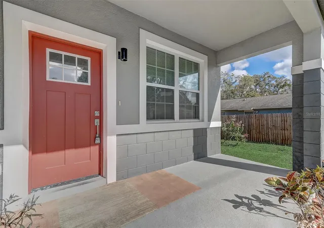 Photo 4 of Single family home for sale at 309 E 13th Street, Apopka, FL 32703 | MLS# O6372979 | Listing updated on 2026-06-06
