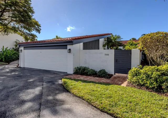 Homes for sale in Osprey, FL | 786 Sarabay Rd #19, Osprey, FL 34229 | MLS# A4677900