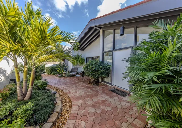 Homes for sale in Osprey, FL | 786 Sarabay Rd #19, Osprey, FL 34229 | MLS# A4677900