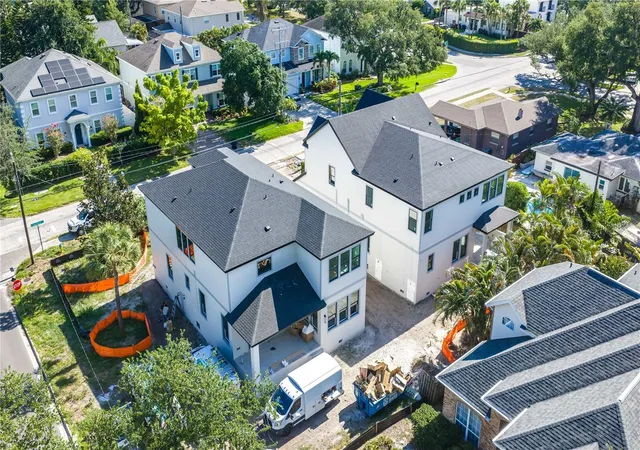 1st image of 4018 W Cleveland St, Tampa, FL 33611 | MLS# TB8463526