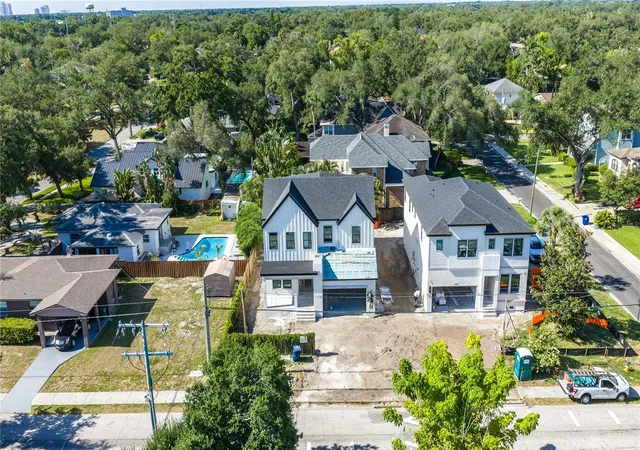 2nd image of 4018 W Cleveland St, Tampa, FL 33611 | MLS# TB8463526