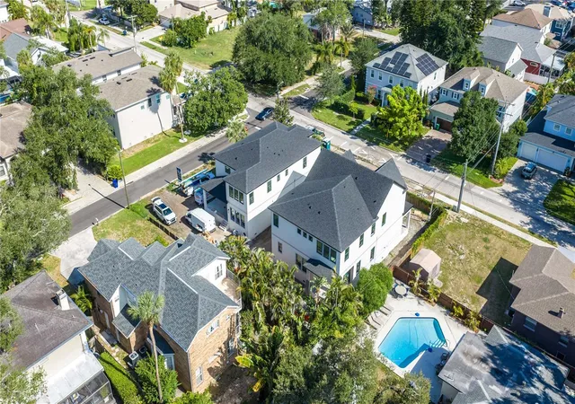 5th image of 4018 W Cleveland St, Tampa, FL 33609 | MLS# TB8463526