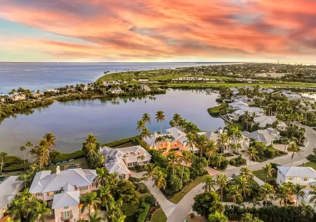 Photo 3 of Mansion for sale at 1640 Jean Lafitte Dr, Boca Grande, FL 33921 | MLS# D6145548 | Listing updated on 2026-10-02