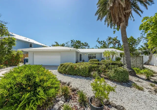 2nd image of 413 Poinsettia Rd, Anna Maria, FL 34216 | MLS# A4677921