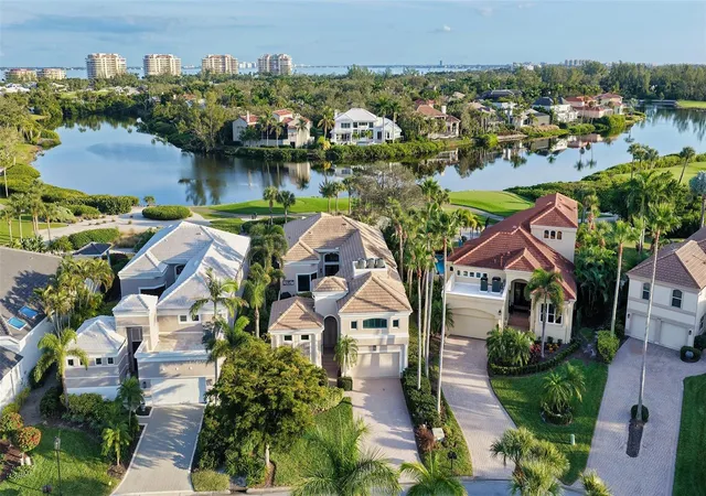 Homes for sale in Longboat Key, FL | 3598 Fair Oaks Ln, Longboat Key, FL 34228 | MLS# A4677923