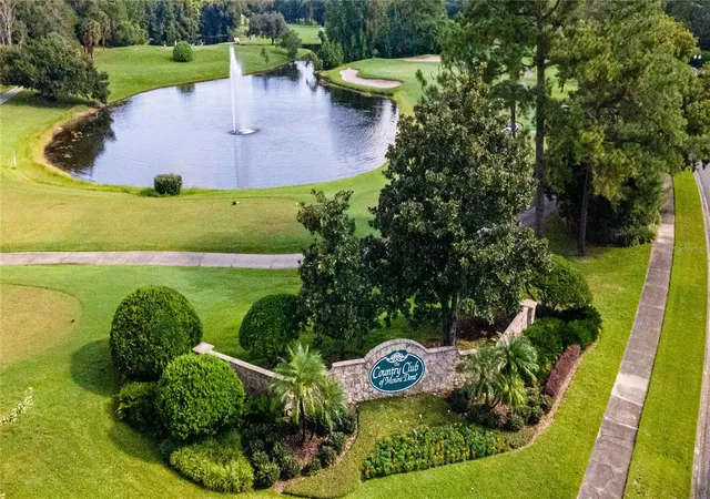 Photo 3 of Single family home for sale at 8013 Pine Holw Dr, Mount Dora, FL 32757 | MLS# G5106558 | Listing updated on 2026-09-01
