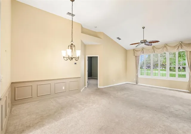 Photo 4 of Single family home for sale at 8013 Pine Holw Dr, Mount Dora, FL 32757 | MLS# G5106558 | Listing updated on 2026-09-01