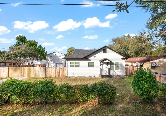 1st image of 1006 15th Ave Nw, Largo, FL 33770 | MLS# TB8463637