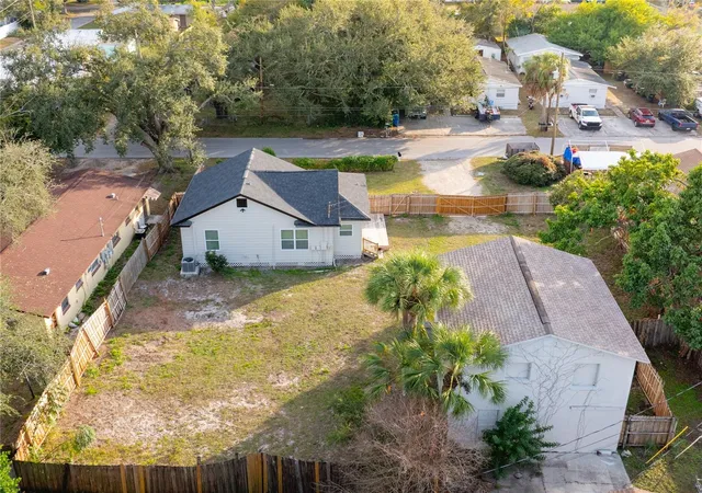 2nd image of 1006 15th Ave Nw, Largo, FL 33770 | MLS# TB8463637