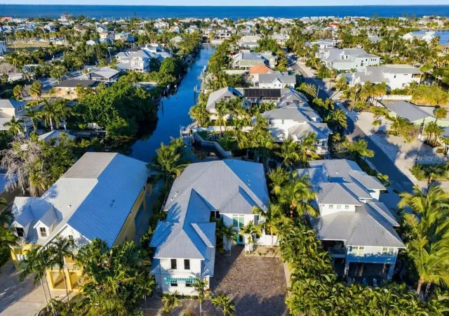 3rd image of 50 N Shore Dr, Anna Maria, FL 34216 | MLS# A4677955