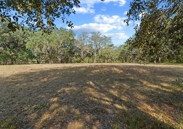 Photo 4 of Sale Pending at 4290 W Norvell Bryant Hwy, Crystal River, FL 34429 | MLS# OM716485 | Listing updated on 2026-08-07