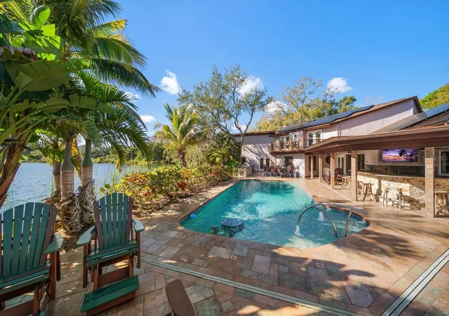 Photo 4 of Single family home for sale at 2402 Pine Hammock, Clearwater, FL 33764 | MLS# TB8463686 | Listing updated on 2026-08-25