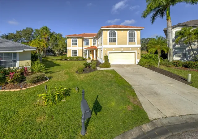 Photo 4 of Single family home for sale at 5121 Glade Fern Ct, Sarasota, FL 34238 | MLS# A4677978 | Listing updated on 2026-07-31