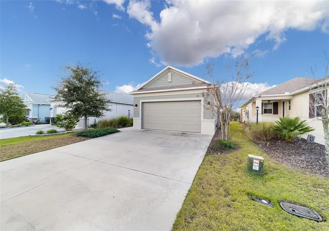 Photo 3 of Single family home for sale at 7881 Sw 89th Circle, Ocala, FL | MLS# OM716500 | Listing updated on 2026-08-14