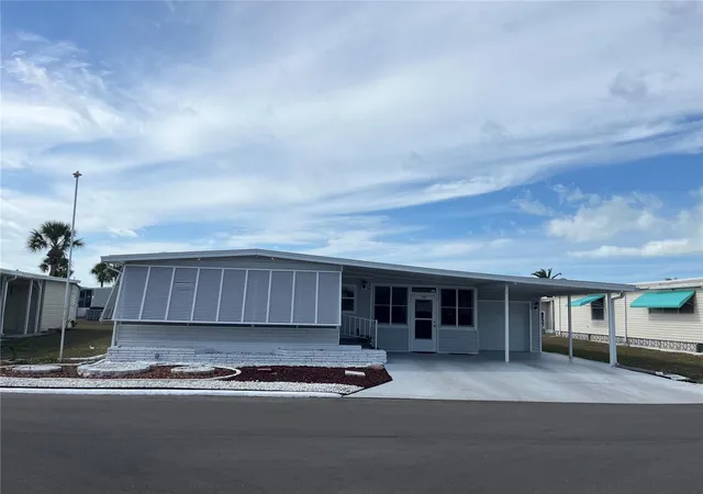 Photo 1 of Manufactured home for sale at 826 Trento Dr, Venice, FL 34285 | MLS# N6142346 | Listing updated on 2026-09-29