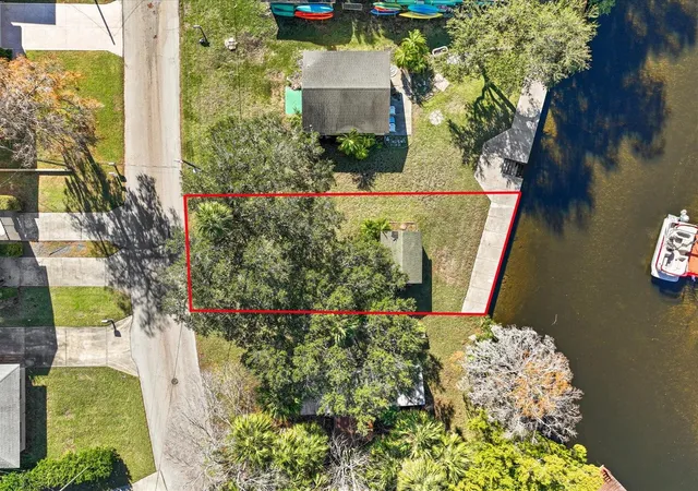 3rd image of 7259 Tropical Dr, Weeki Wachee, FL 34607 | MLS# W7882025