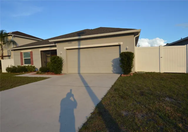 Photo 3 of Single family home for sale at 937 Gila Pl, Kissimmee, FL 34759 | MLS# S5141591 | Listing updated on 2026-08-22