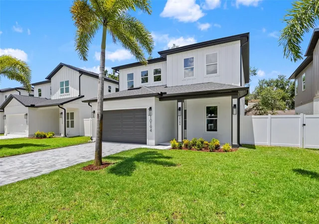 Photo 1 of Single family home for sale at 10194 Hodson Pl, Seminole, FL 33776 | MLS# TB8463816 | Listing updated on 2026-09-25