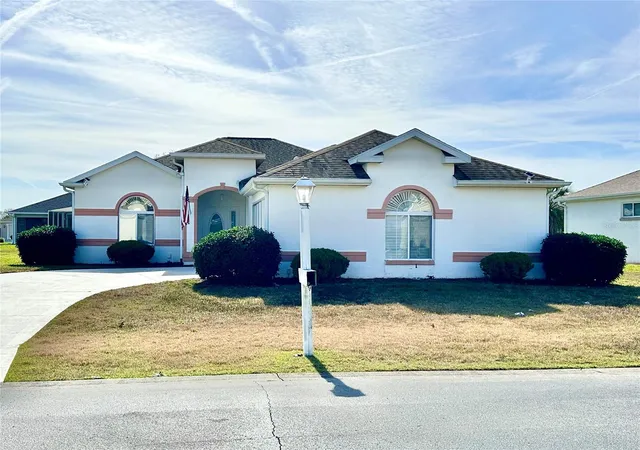 Photo 2 of Single family home for sale at 5500 Nw 26th Lane, Ocala, FL 34482 | MLS# OM716512 | Listing updated on 2026-07-29